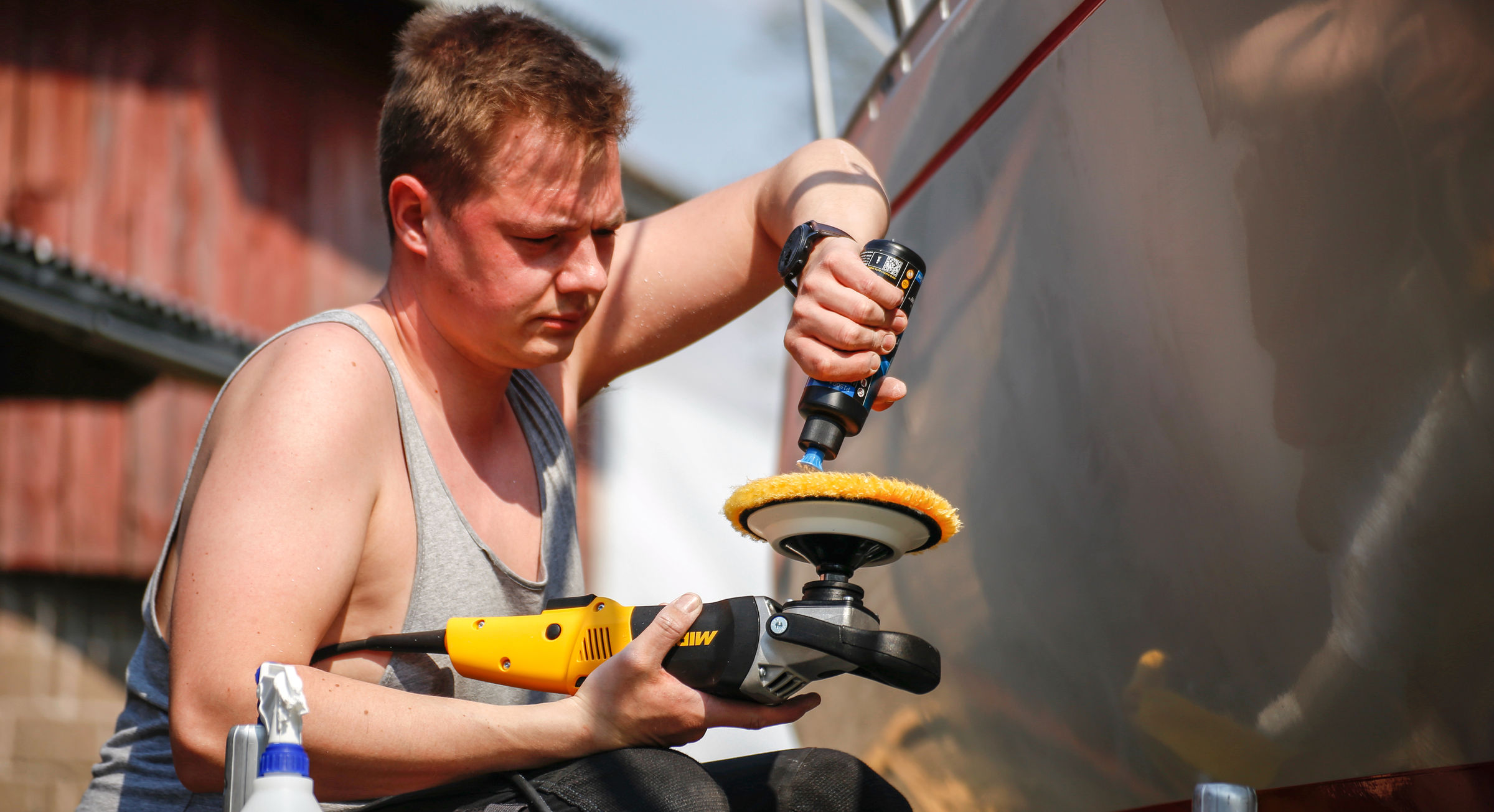 Marine surface finishing polishing a boat Mirka