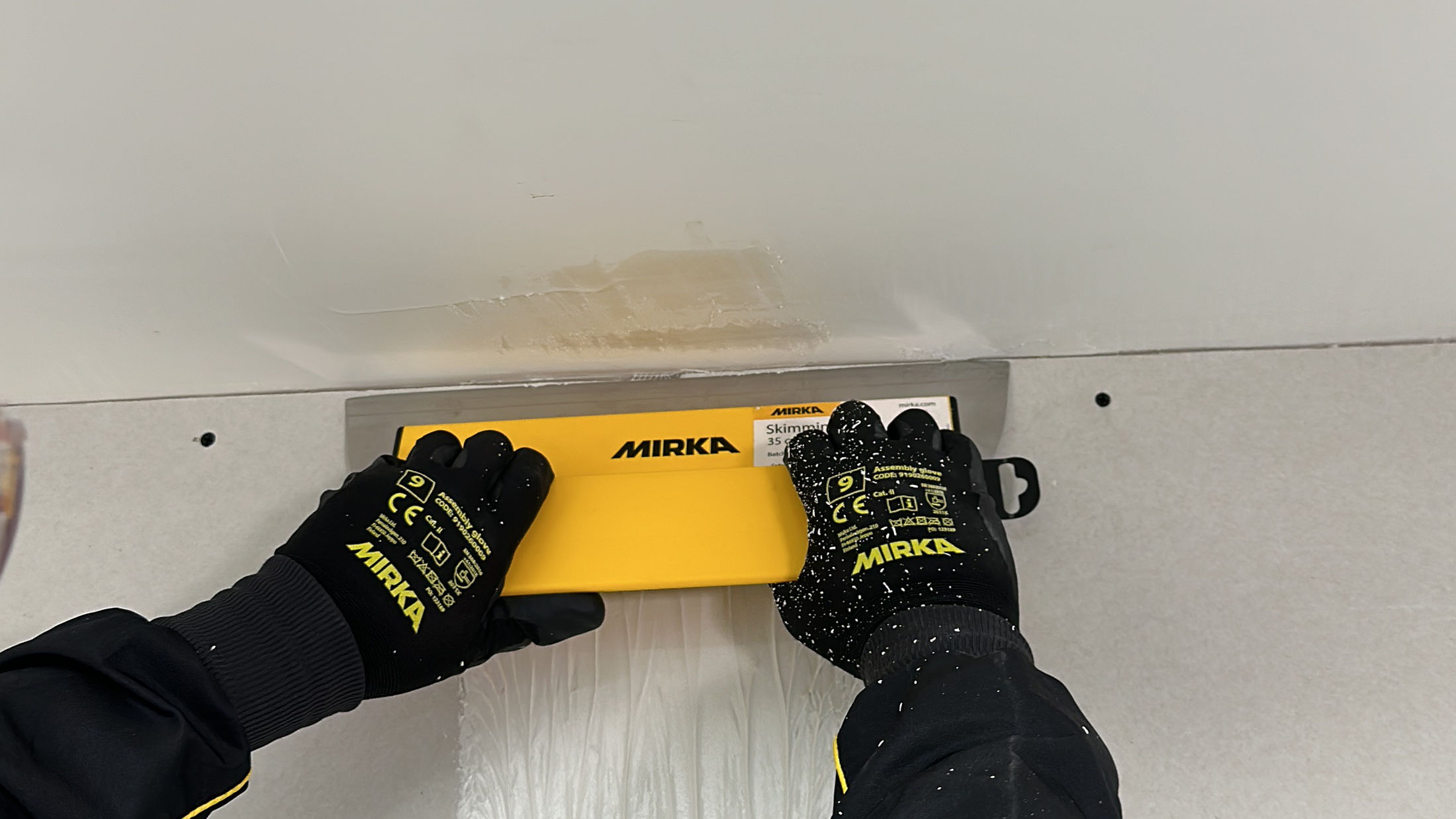 roller plaster skimming