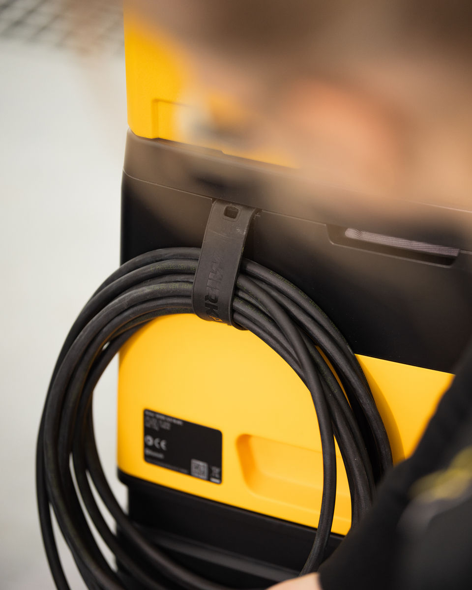 Mirka DEXOS 1217 AFC classe M avec gaine pré-équipée aspirateur professionnel