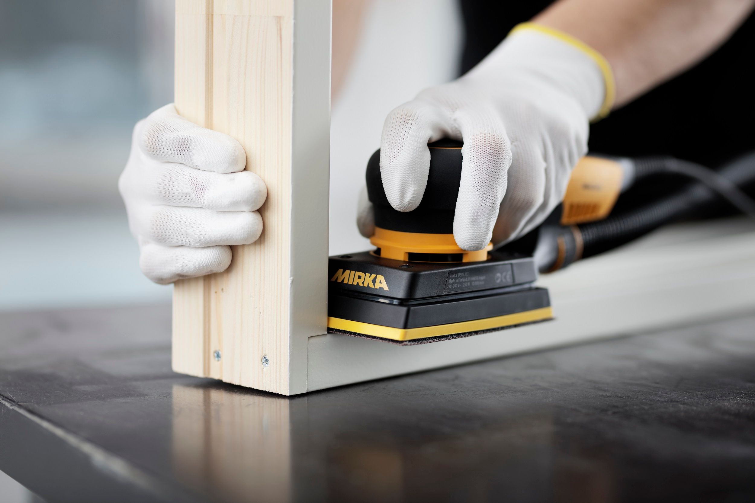 Mirka® DEOS 353CV EU 81 x 133 mm Órbita 3.0 mm